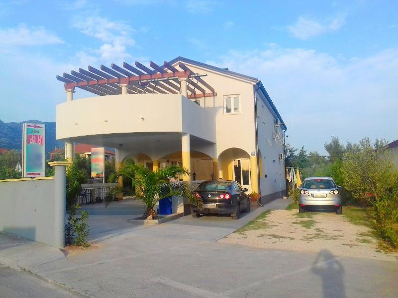 Apartments Bucic Zadar Bagian luar foto